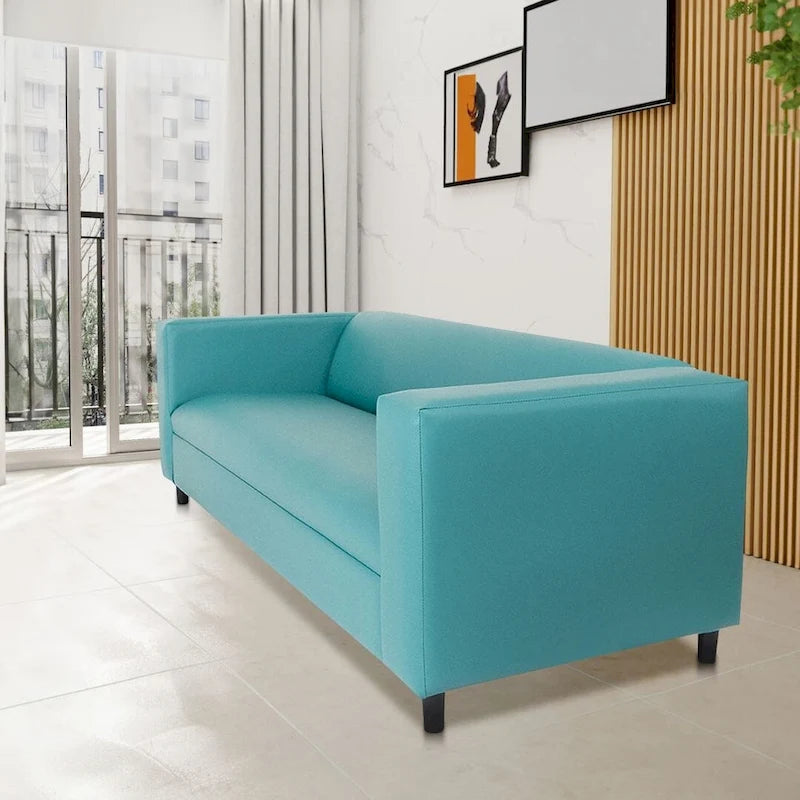 Trojmístná pohovka z umělé kůže s rámem z masivního dřeva ve stylu Mid-Century Modern