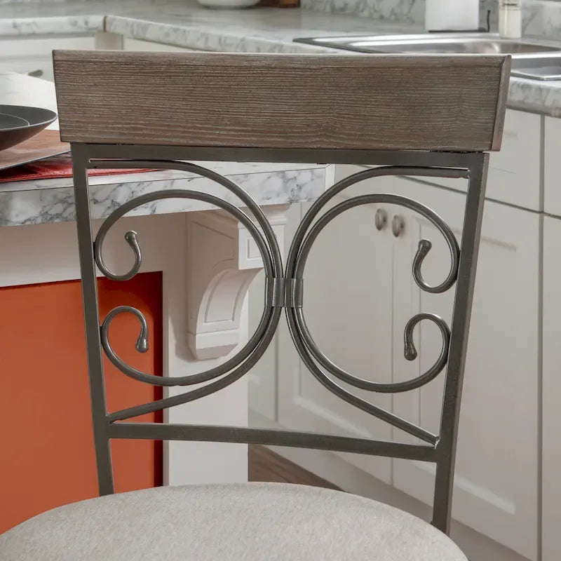 Velká a vysoká otočná barová židle s kovovými a dřevěnými ornamenty