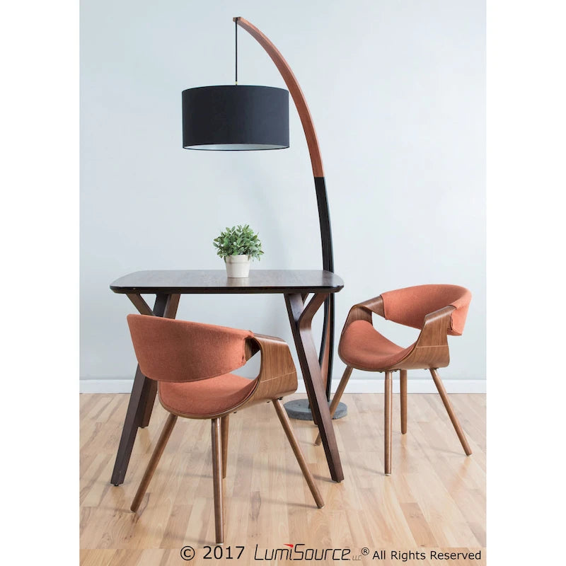 Jídelní stůl čtvercového tvaru ve stylu Mid-century Modern