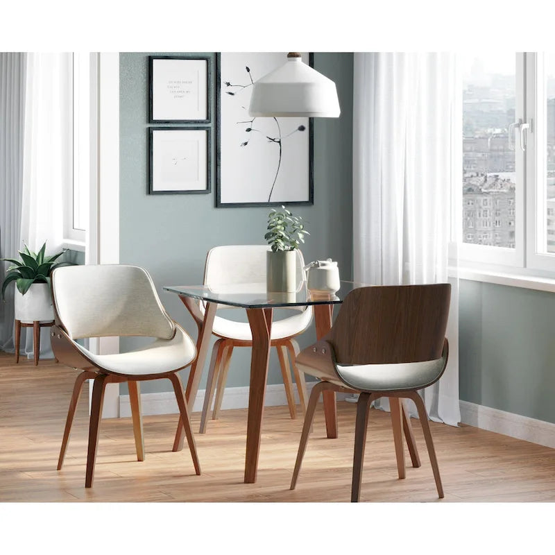 Jídelní stůl čtvercového tvaru ve stylu Mid-century Modern